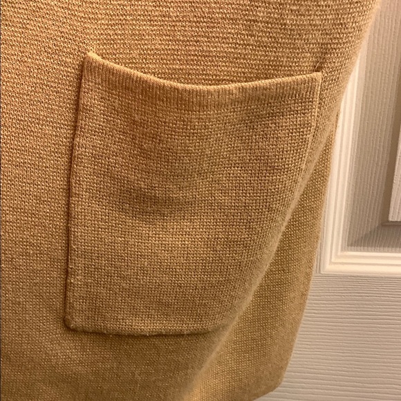 Chico’s Tan Women's Tan Sleeveless Cardigan Size 0 EUC - Picture 3 of 3